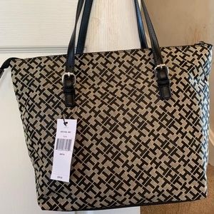 Tommy Hilfiger Zip Close Tote Purse